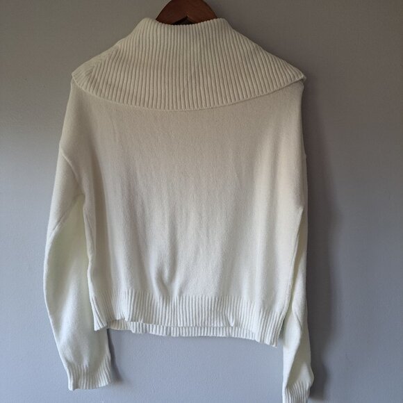 Warm & Cozy Women‎ Cream Medium Turtle Neck Crop Sweater Long Sleeve - Picture 7 of 11